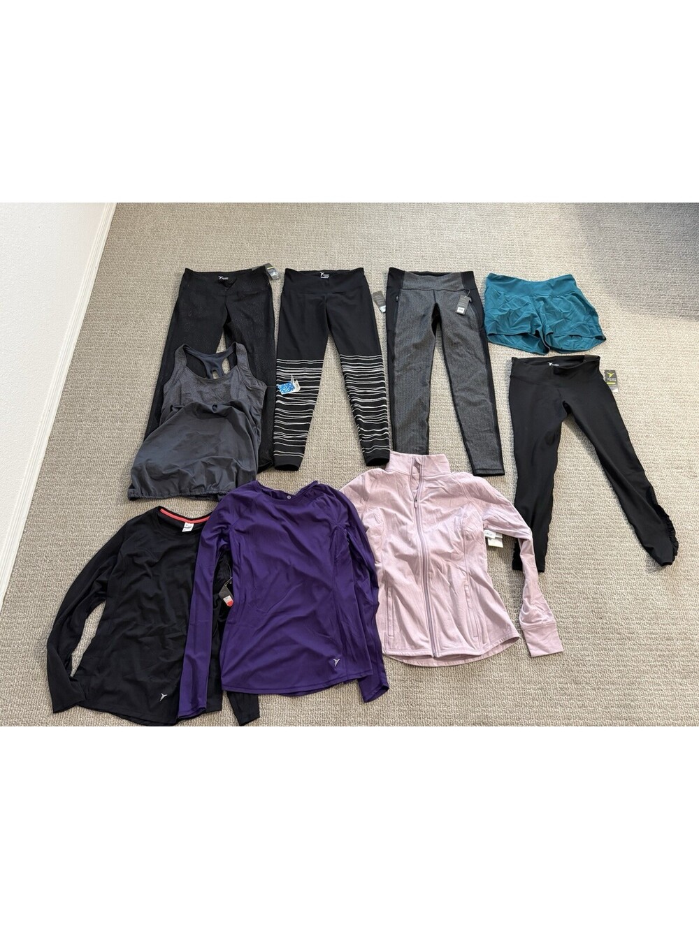 9 Piece Old Navy Active Womens Workout Lot Leggings Shorts Tops Jacket